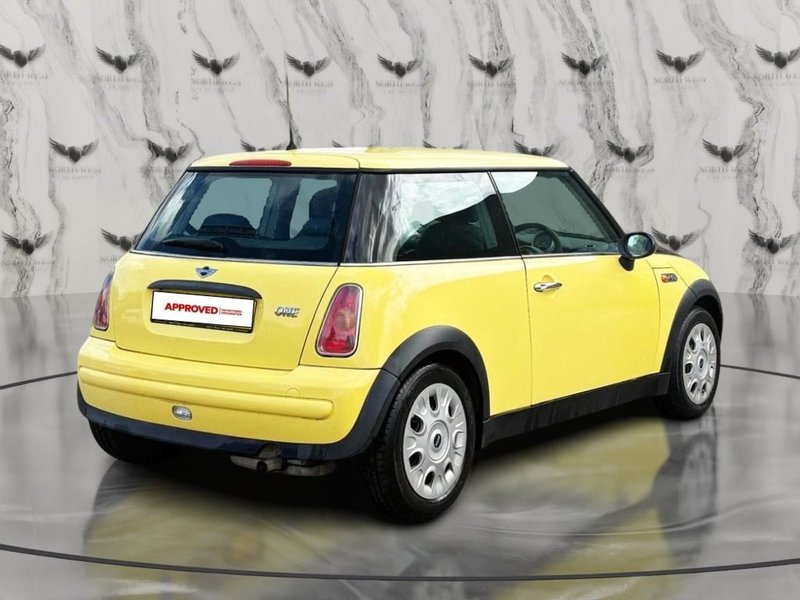 2002 MINI Hatch in yellow — photo 6 of 16