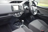 USED 2015 15 TOYOTA YARIS 1.33 Dual VVT-i Icon Hatchback 5dr Petrol Multidrive S Euro 5 Euro 5 (99 ps) Reverse Camera, Super Low Miles