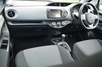 USED 2015 15 TOYOTA YARIS 1.33 Dual VVT-i Icon Hatchback 5dr Petrol Multidrive S Euro 5 Euro 5 (99 ps) Reverse Camera, Super Low Miles