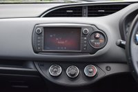 USED 2015 15 TOYOTA YARIS 1.33 Dual VVT-i Icon Hatchback 5dr Petrol Multidrive S Euro 5 Euro 5 (99 ps) Reverse Camera, Super Low Miles