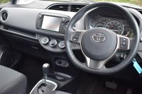 USED 2015 15 TOYOTA YARIS 1.33 Dual VVT-i Icon Hatchback 5dr Petrol Multidrive S Euro 5 Euro 5 (99 ps) Reverse Camera, Super Low Miles