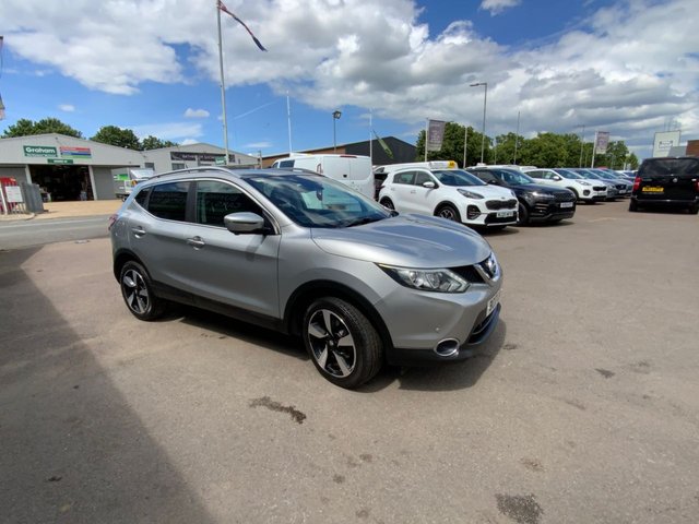 View our NISSAN QASHQAI