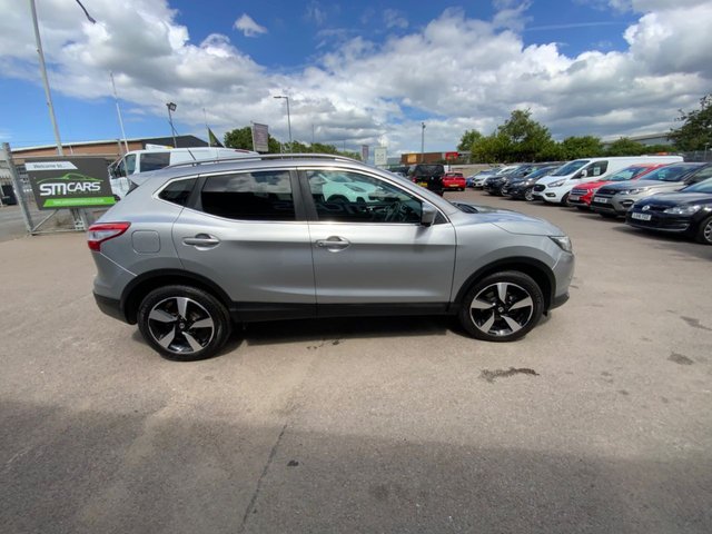 View our NISSAN QASHQAI