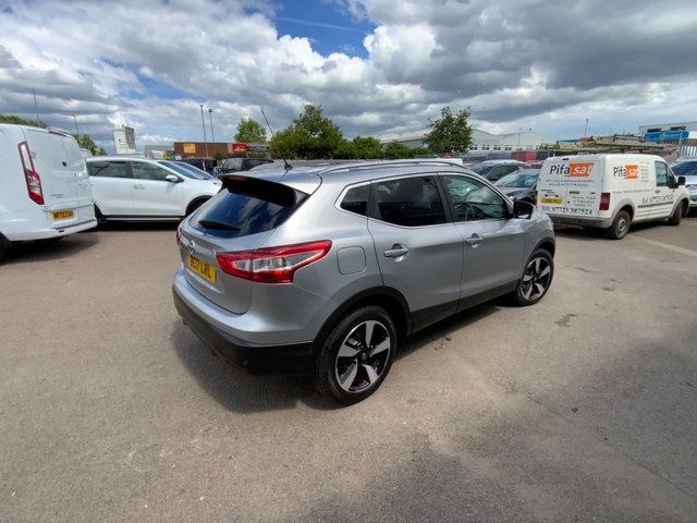 View our NISSAN QASHQAI