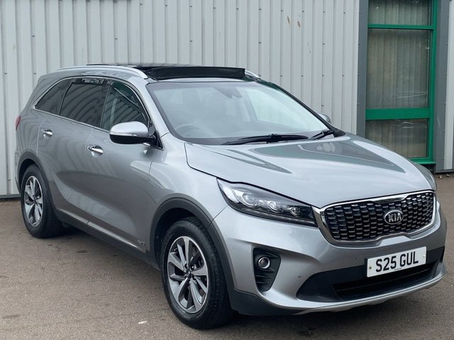 View our KIA SORENTO
