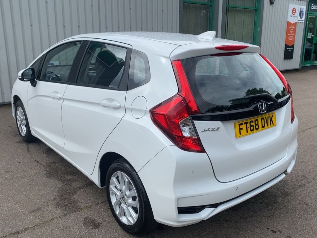 USED 2018 68 HONDA JAZZ 1.3 i-VTEC SE Hatchback 5dr Petrol Manual Euro 6 (s/s) (102 ps) F/R SENSORS+CRUISE+1OWNER+2KEY