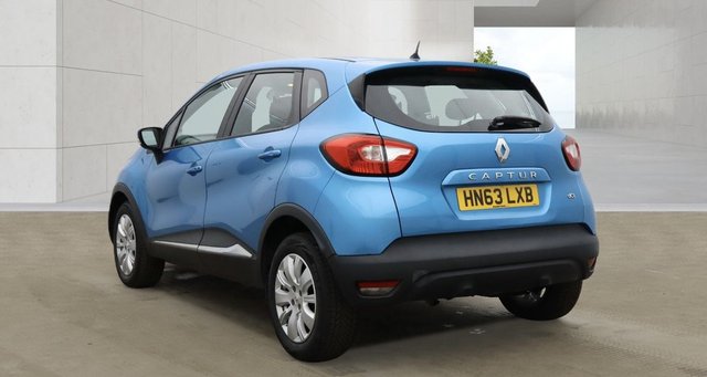 View our RENAULT CAPTUR
