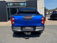 USED 2022 72 TOYOTA HI-LUX 2.8 D-4D Invincible X Pickup Double Cab 4dr Diesel Auto 4WD Euro 6 (s/s) (204 ps) 