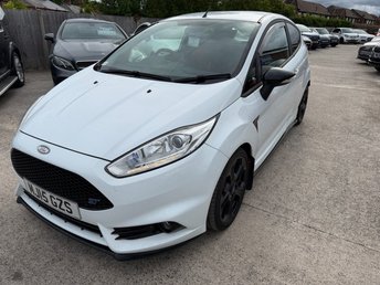 2015 FORD FIESTA