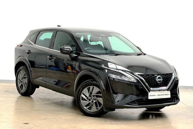 View our NISSAN QASHQAI