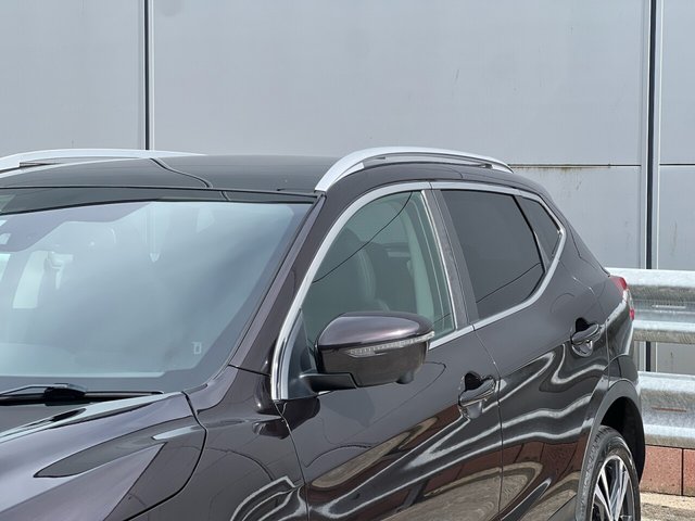 View our NISSAN QASHQAI