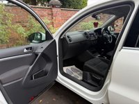 USED 2015 65 VOLKSWAGEN TIGUAN 2.0 TDI BlueMotion Tech Match SUV 5dr Diesel Manual 4WD Euro 6 (s/s) (150 ps) 