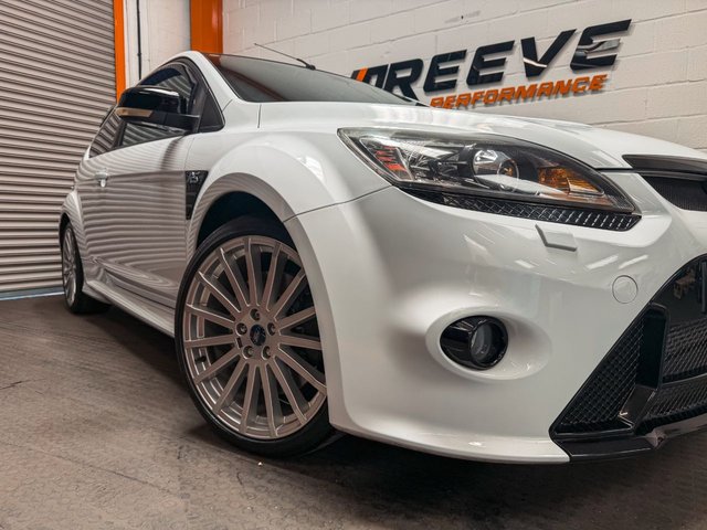 View our FORD FOCUS RS