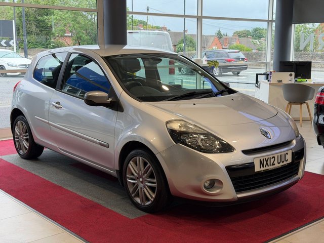 View our Renault Clio 1.2 TCe Dynamique TomTom Hatchback 3dr Petrol Manual Euro 5 (100 ps)