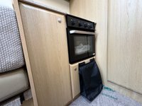 USED 2018 18 VANTAGE ORA Automatic - 2 Belt - Berth - End Bathroom 