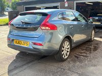 USED 2013 63 VOLVO V40 1.6 D2 SE Lux Nav Hatchback 5dr Diesel Manual Euro 5 (s/s) (115 ps) +USB POINT+CRUISE+SPEED LIMIER