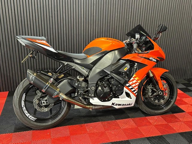 View our KAWASAKI NINJA ZX-10R