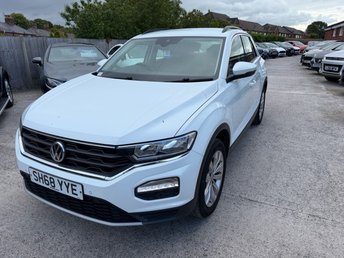 View our VOLKSWAGEN T-ROC