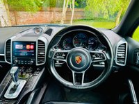 USED 2017 67 PORSCHE CAYENNE 3.0 TD V6 Platinum Edition SUV 5dr Diesel TiptronicS 4WD Euro 6 (s/s) (262 ps) Pan Roof, PASM, Reverse camera.