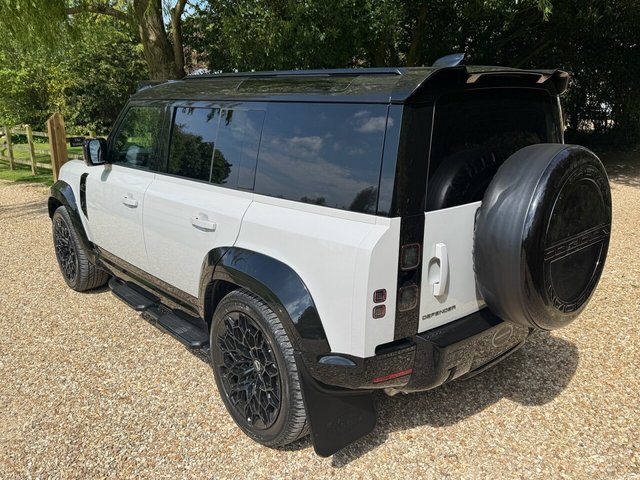 View our LAND ROVER DEFENDER 110