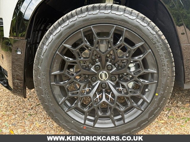 View our LAND ROVER DEFENDER 110