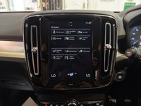 USED 2022 22 VOLVO XC40 1.5 T3 Momentum SUV 5dr Petrol Manual Euro 6 (s/s) (163 ps) 