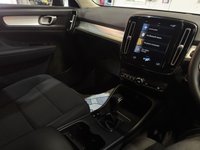 USED 2022 22 VOLVO XC40 1.5 T3 Momentum SUV 5dr Petrol Manual Euro 6 (s/s) (163 ps) 