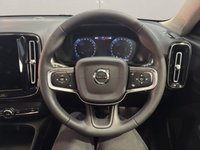 USED 2022 22 VOLVO XC40 1.5 T3 Momentum SUV 5dr Petrol Manual Euro 6 (s/s) (163 ps) 