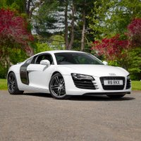 USED 2010 R AUDI R8 4.2 FSI V8 Coupe 2dr Petrol Manual quattro Euro 4 (420 ps) TRUE MODERN SUPERCAR