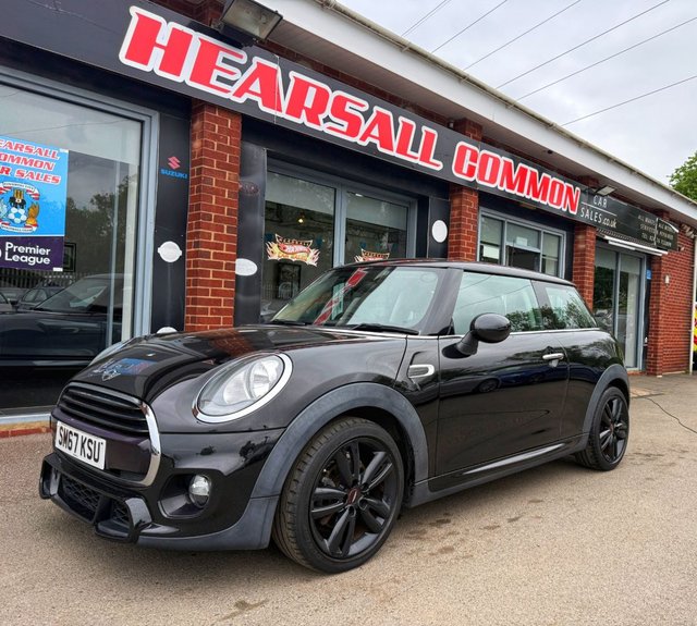 View our MINI Hatch 1.5 Cooper Hatchback 3dr Petrol Manual Euro 6 (s/s) (136 ps)