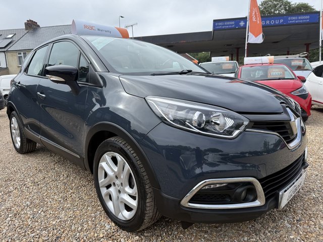 View our RENAULT CAPTUR