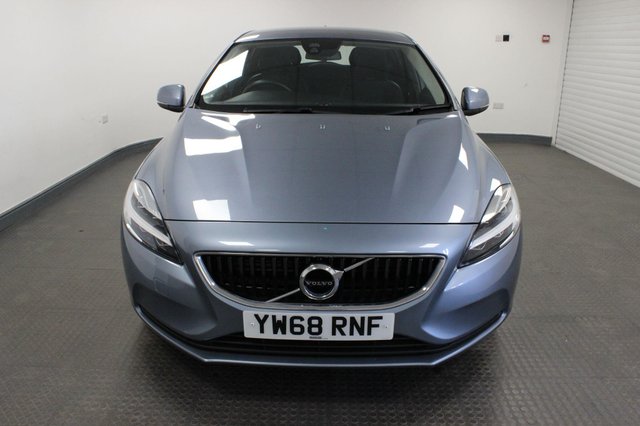 View our VOLVO V40