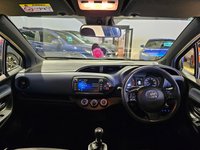 USED 2017 67 TOYOTA YARIS 1.5 VVT-i Blue Bi-Tone Hatchback 5dr Petrol Manual Euro 6 (111 ps) Main dealer SH, 2 Keys, Reverse Camera