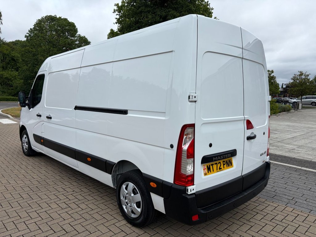 USED 2022 72 RENAULT MASTER 35 BUSINESS PLUS 2.3DCi EU6 LWB MEDIUM ROOF FWD 135ps AIRCON*E/PACK*BLUETOOTH* 