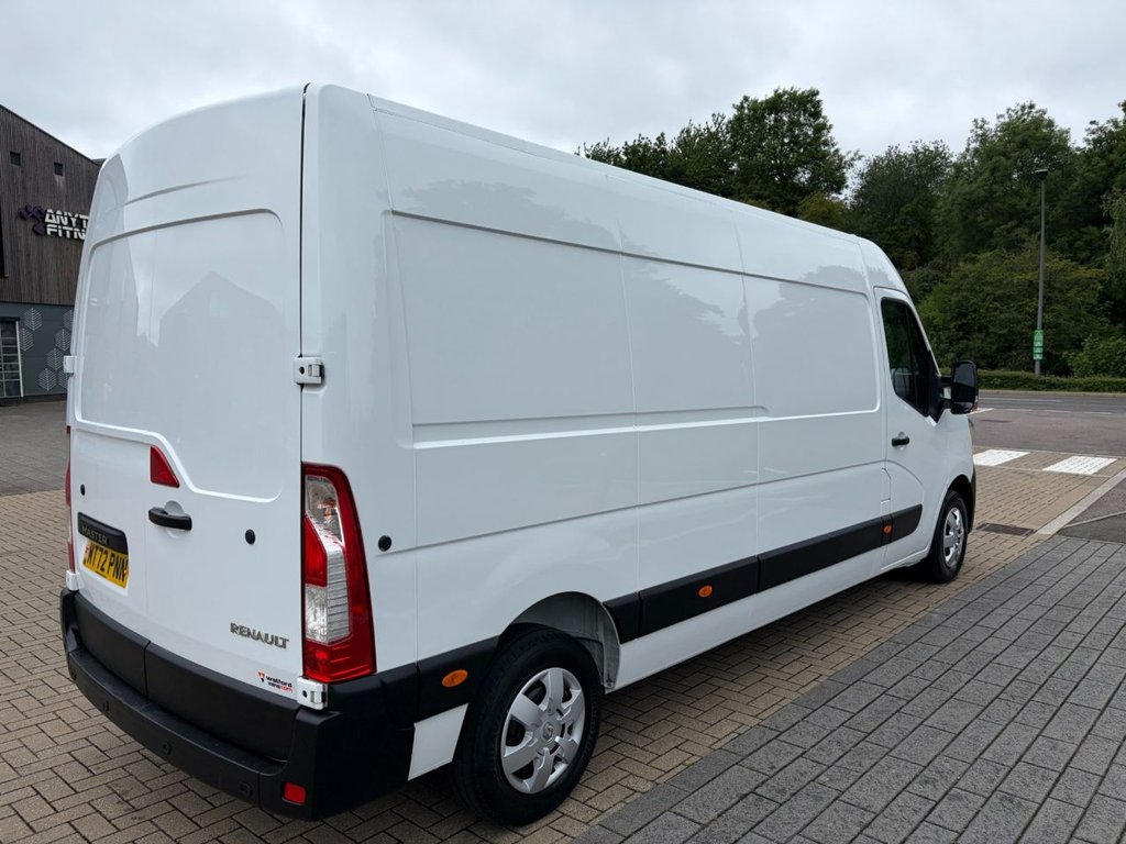 USED 2022 72 RENAULT MASTER 35 BUSINESS PLUS 2.3DCi EU6 LWB MEDIUM ROOF FWD 135ps AIRCON*E/PACK*BLUETOOTH* 
