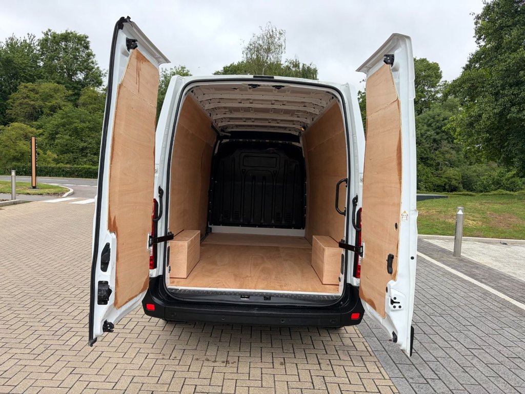USED 2022 72 RENAULT MASTER 35 BUSINESS PLUS 2.3DCi EU6 LWB MEDIUM ROOF FWD 135ps AIRCON*E/PACK*BLUETOOTH* 