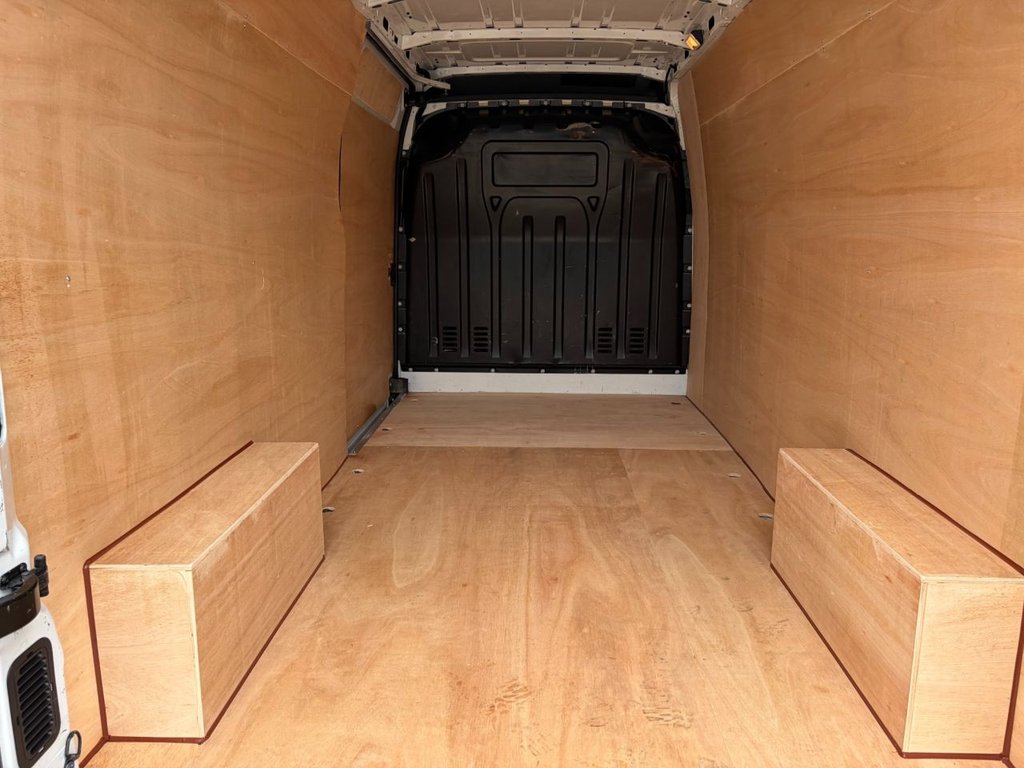 USED 2022 72 RENAULT MASTER 35 BUSINESS PLUS 2.3DCi EU6 LWB MEDIUM ROOF FWD 135ps AIRCON*E/PACK*BLUETOOTH* 