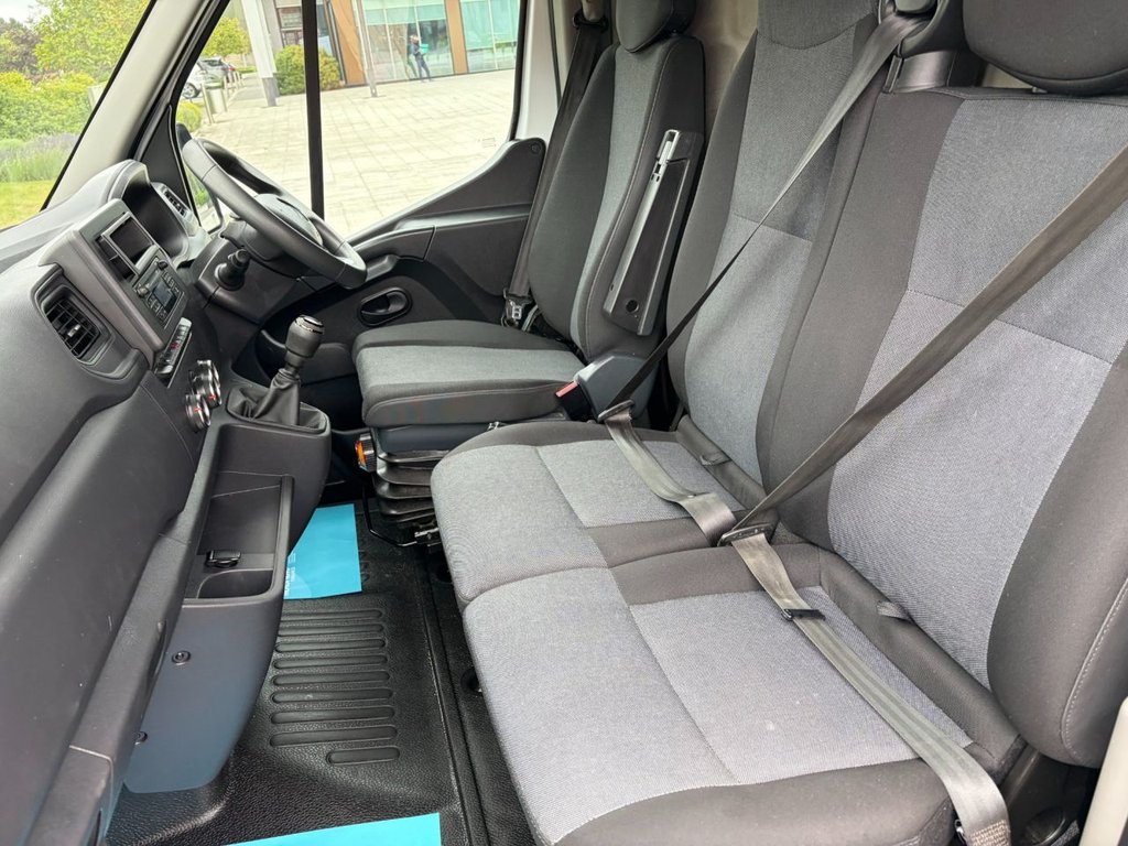USED 2022 72 RENAULT MASTER 35 BUSINESS PLUS 2.3DCi EU6 LWB MEDIUM ROOF FWD 135ps AIRCON*E/PACK*BLUETOOTH* 