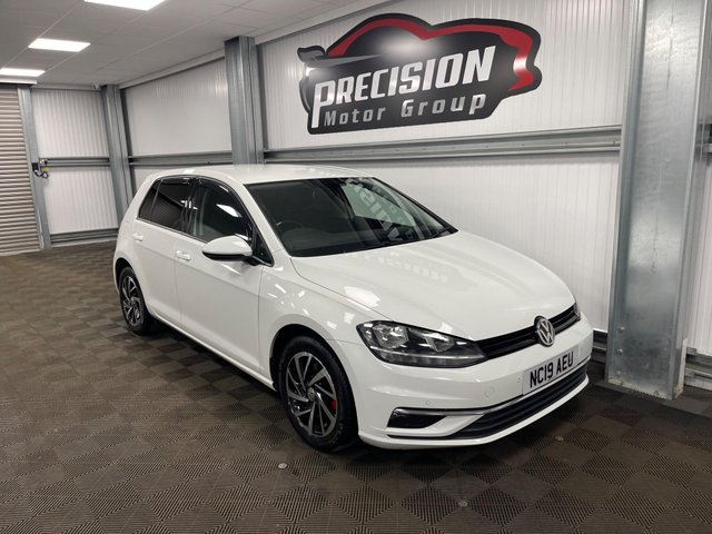 View our VOLKSWAGEN GOLF