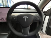 USED 2022 72 TESLA MODEL Y SUV 5dr Electric Auto RWD (346 ps) SUNROOF SAT NAV LEATHER HEATED SEATS CRUISE CONTROL PARKING CAMERA 1 OWNER WARRANTY