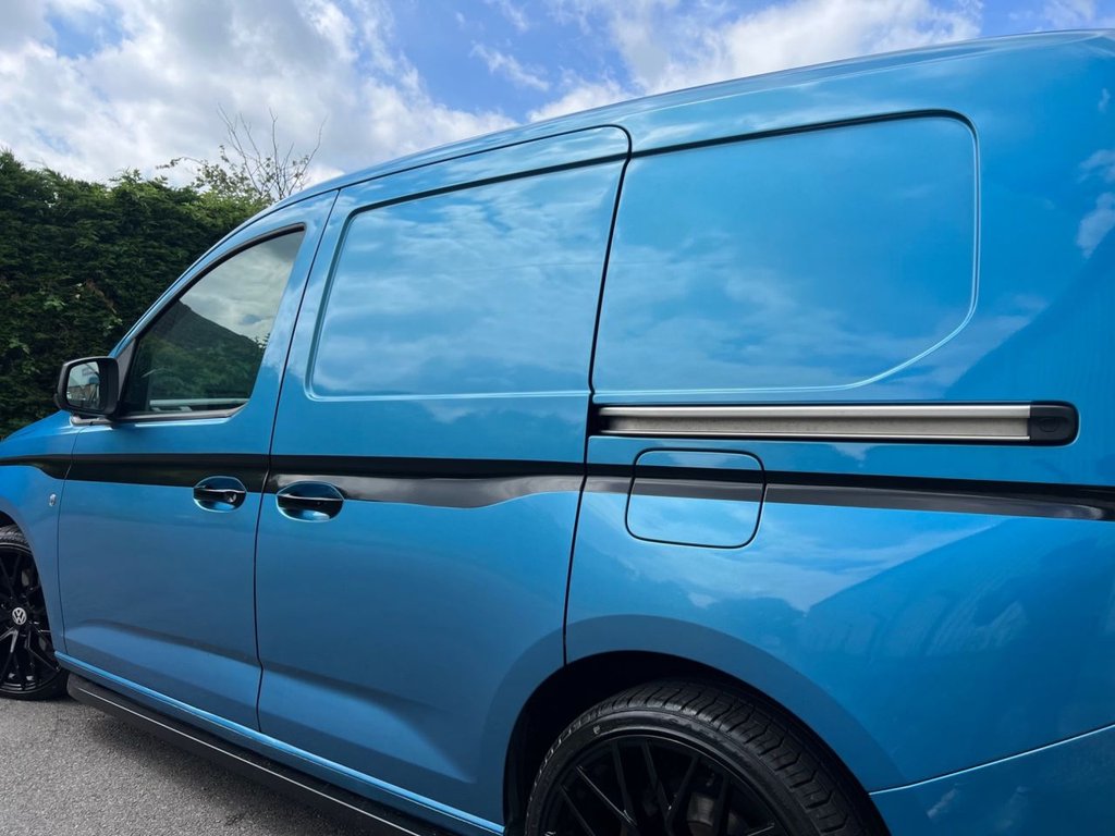 USED 2021 21 VOLKSWAGEN CADDY 2.0 TDI C20 Commerce Plus Panel Van 5dr Diesel Manual SWB Euro 6 (s/s) (122 ps) *BRAND NEW 19" WHEELS & TYRES*