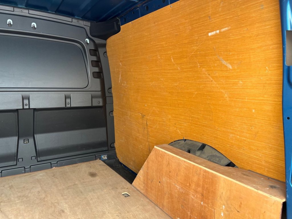 USED 2021 21 VOLKSWAGEN CADDY 2.0 TDI C20 Commerce Plus Panel Van 5dr Diesel Manual SWB Euro 6 (s/s) (122 ps) *BRAND NEW 19" WHEELS & TYRES*