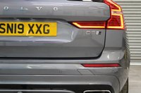 USED 2019 19 VOLVO XC60 2.0 D5 PowerPulse R-Design Pro Auto AWD Euro 6 (s/s) 5dr 