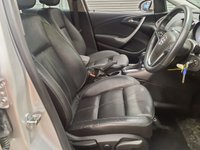 USED 2013 13 VAUXHALL ASTRA 1.6 16v Elite Hatchback 5dr Petrol Auto Euro 5 (115 ps) 