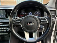 USED 2019 69 KIA SPORTAGE 1.6 CRDi EcoDynamics+ 2 SUV 5dr Diesel Hybrid Manual Euro 6 (s/s) (134 bhp) SAT NAV, BLUETOOTH & DAB RADIO