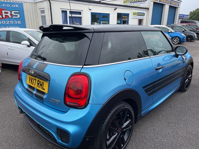 View our MINI Hatch 1.5 Cooper Hatchback 3dr Petrol Manual Euro 6 (s/s) (136 ps)