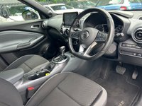USED 2022 22 NISSAN JUKE 1.0 DIG-T N-Connecta SUV 5dr Petrol DCT Auto Euro 6 (s/s) (114 ps) HIGH SPEC LOW MILEAGE MAIN DEALER SERVICED +NAVIGATION - REVERSE PARKING CAMERA -APPLE CARPLAY/ANDROID +-ONE OWNER