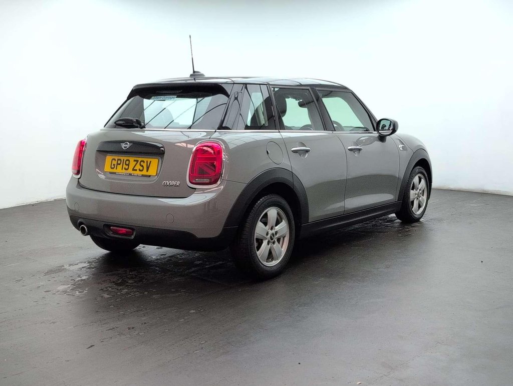 Used 2019 19 MINI HATCH 1.5 Cooper Classic Auto 5dr CLICK+COLLECT / HOME DELIVERY