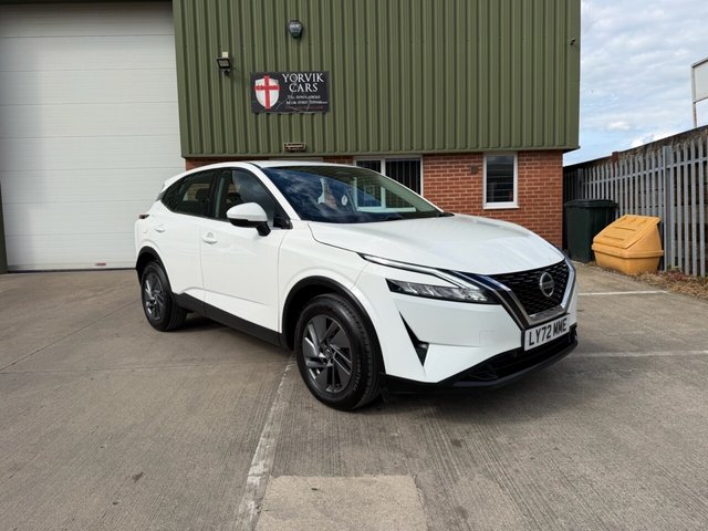 View our NISSAN QASHQAI