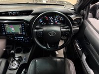 USED 2021 02 TOYOTA HI-LUX 2.8 D-4D Invincible X Pickup Double Cab 4dr Diesel Auto 4WD Euro 6 (s/s) (204 ps) 